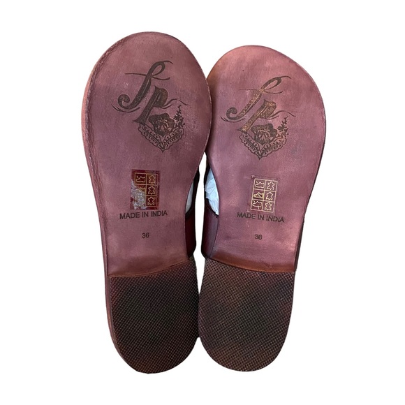 Free People Sant Antoni Slide in The Color Burgundy Size 6 - Picture 9 of 10